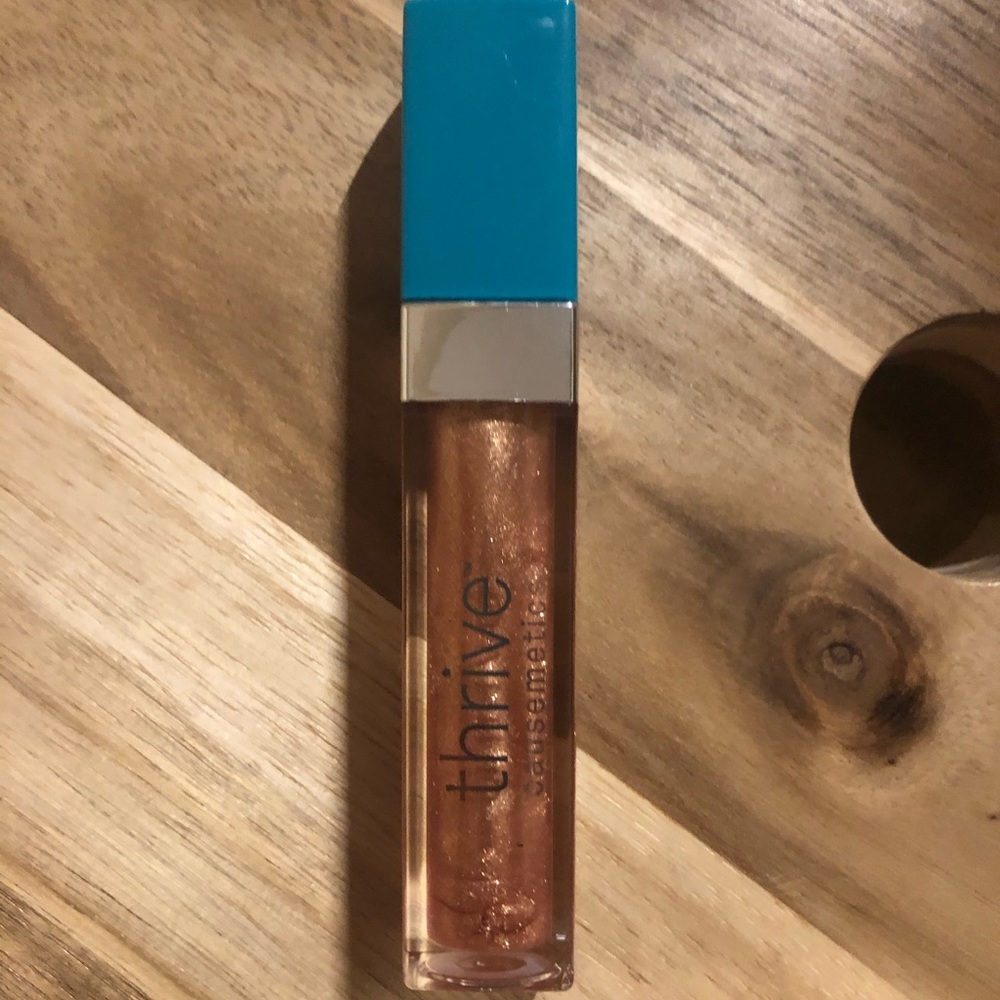 Thrive Causemetics lip topper